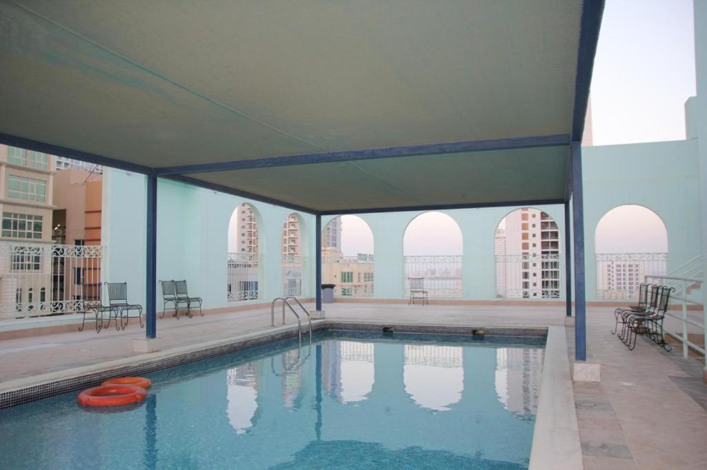 Blue Horizon Suites Manama Exterior foto